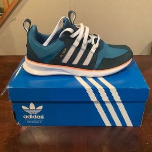 Adidas SL Loop